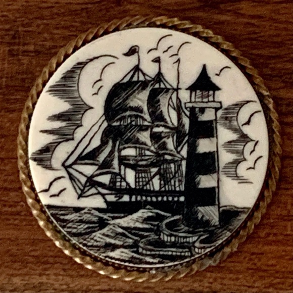 Vintage SCRIMSHAW Etched Nautical Ship Boat Belt Buckle Wood RARE Style 3" x 2" - Picture 7 of 11